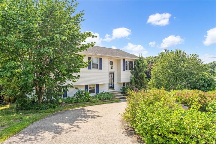 Property Photo:  8 Bratt Lane  RI 02893 