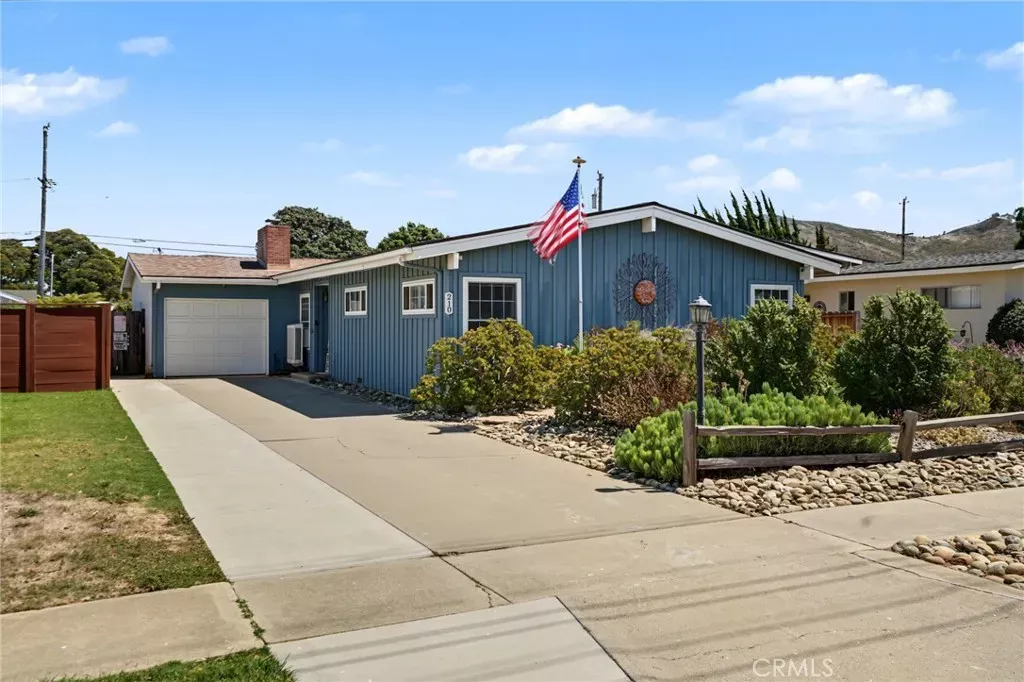 Property Photo: 210 S E CA 93436