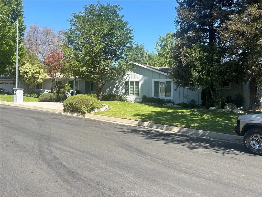 Property Photo:  17229 Weddington  CA 91316 