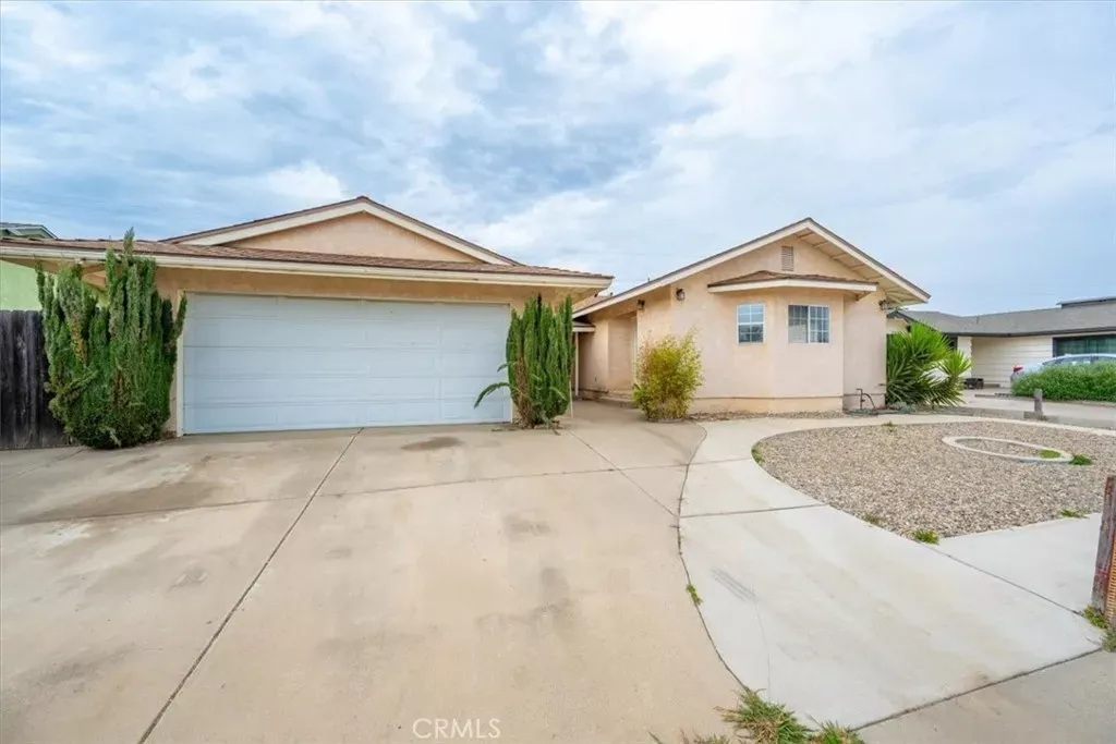 Property Photo:  2017 Sandalwood  CA 93455 
