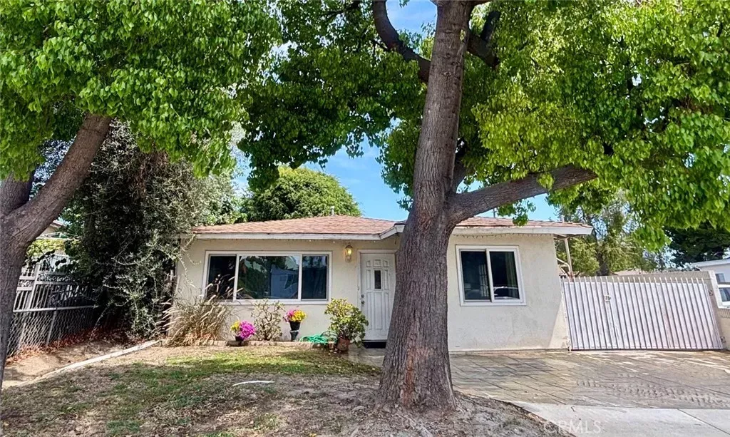 Property Photo:  14172 Edwards Street  CA 92683 