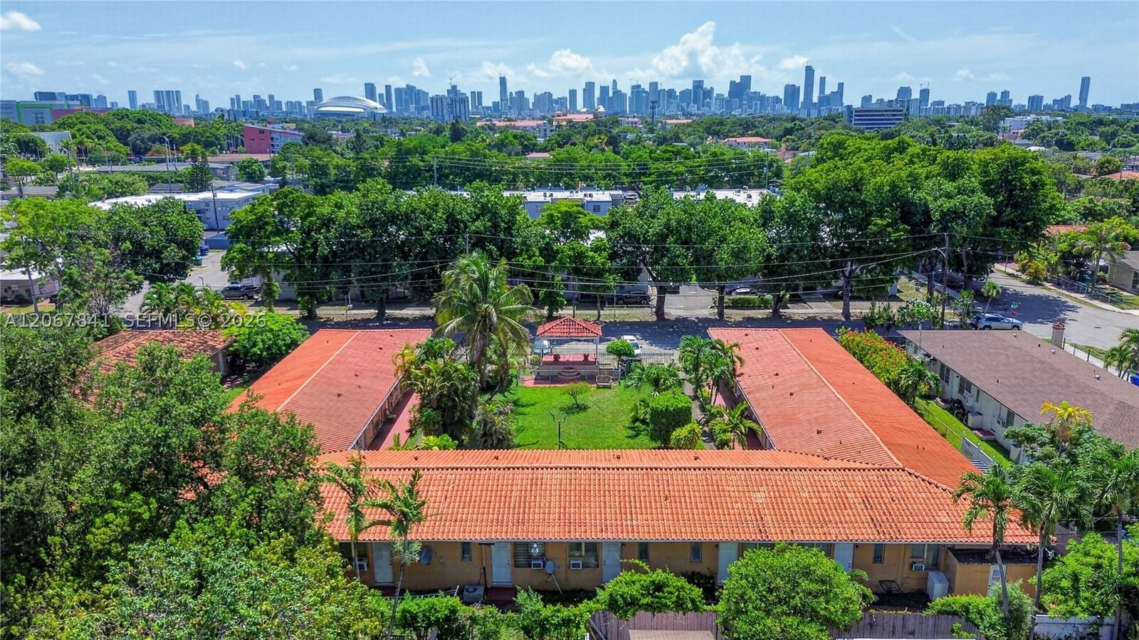 Property Photo: 140 SW 30th Ct 134 FL 33135