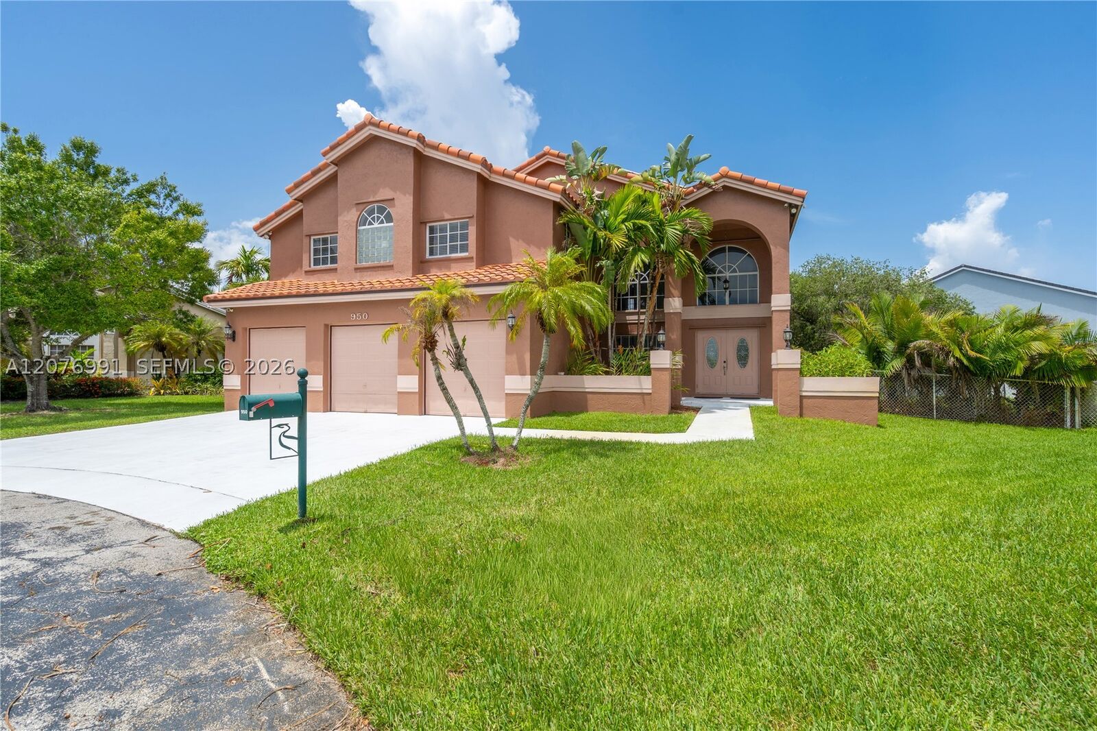 Property Photo:  950 NW 197th Ter  FL 33029 