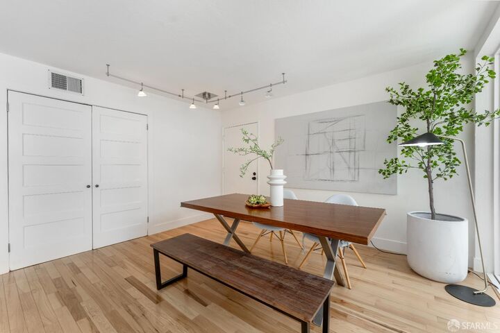 Property Photo:  1425 Lakeside Drive 209  CA 94612 