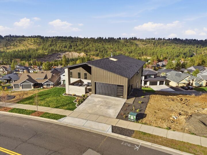 Property Photo: 5227 S Lincoln Way WA 99224