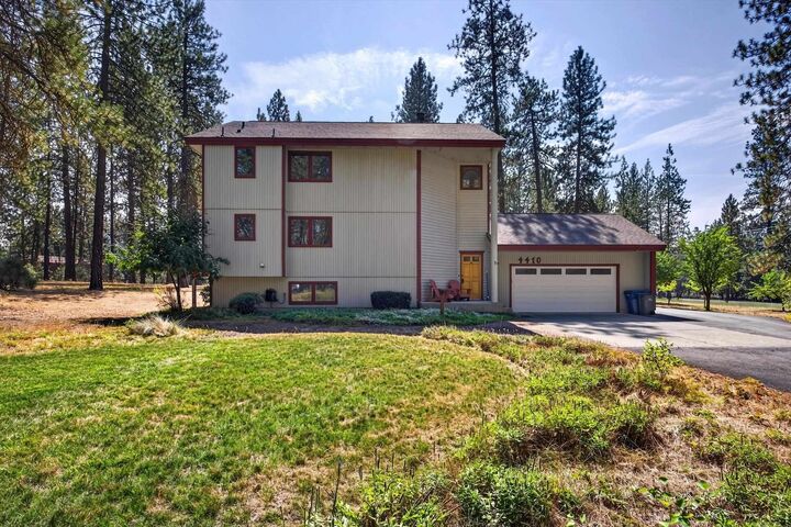 Property Photo: 4410 E Silver Pine Rd WA 99005