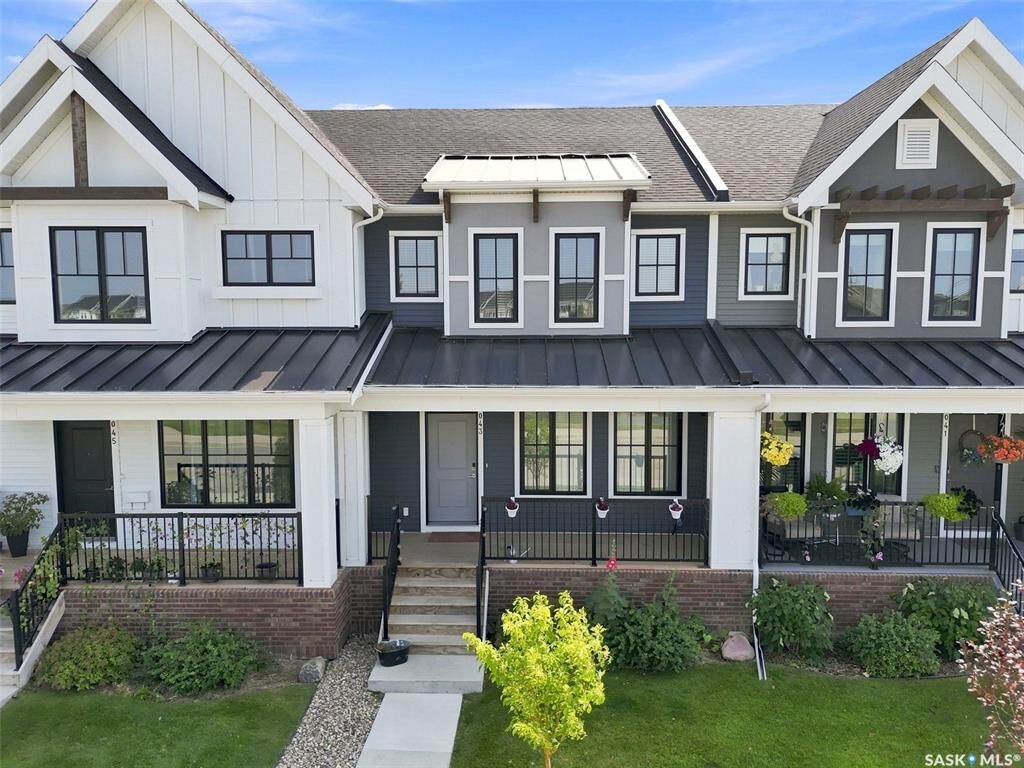 Property Photo:  3043 Brighton Common  SK S7V 0Z5 