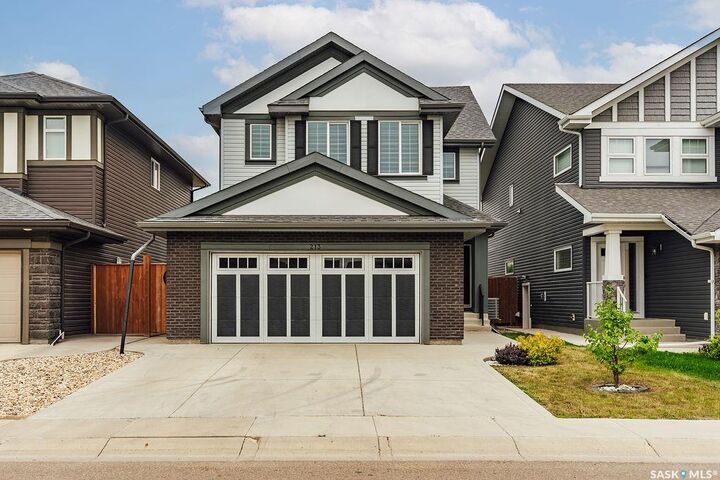 213 Dubois Crescent — photo 1