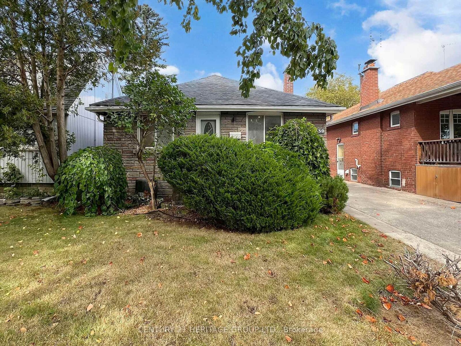 Property Photo:  30 Struthers Street Lower Unit  ON M8V 1Y1 