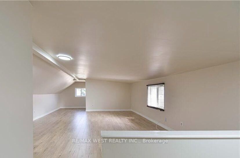 Property Photo:  39 Westmount Drive S  ON L3V 6C8 