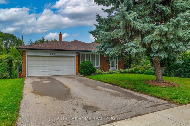 Property Photo: 236 Shaughnessy Boulevard ON M2J 1K6