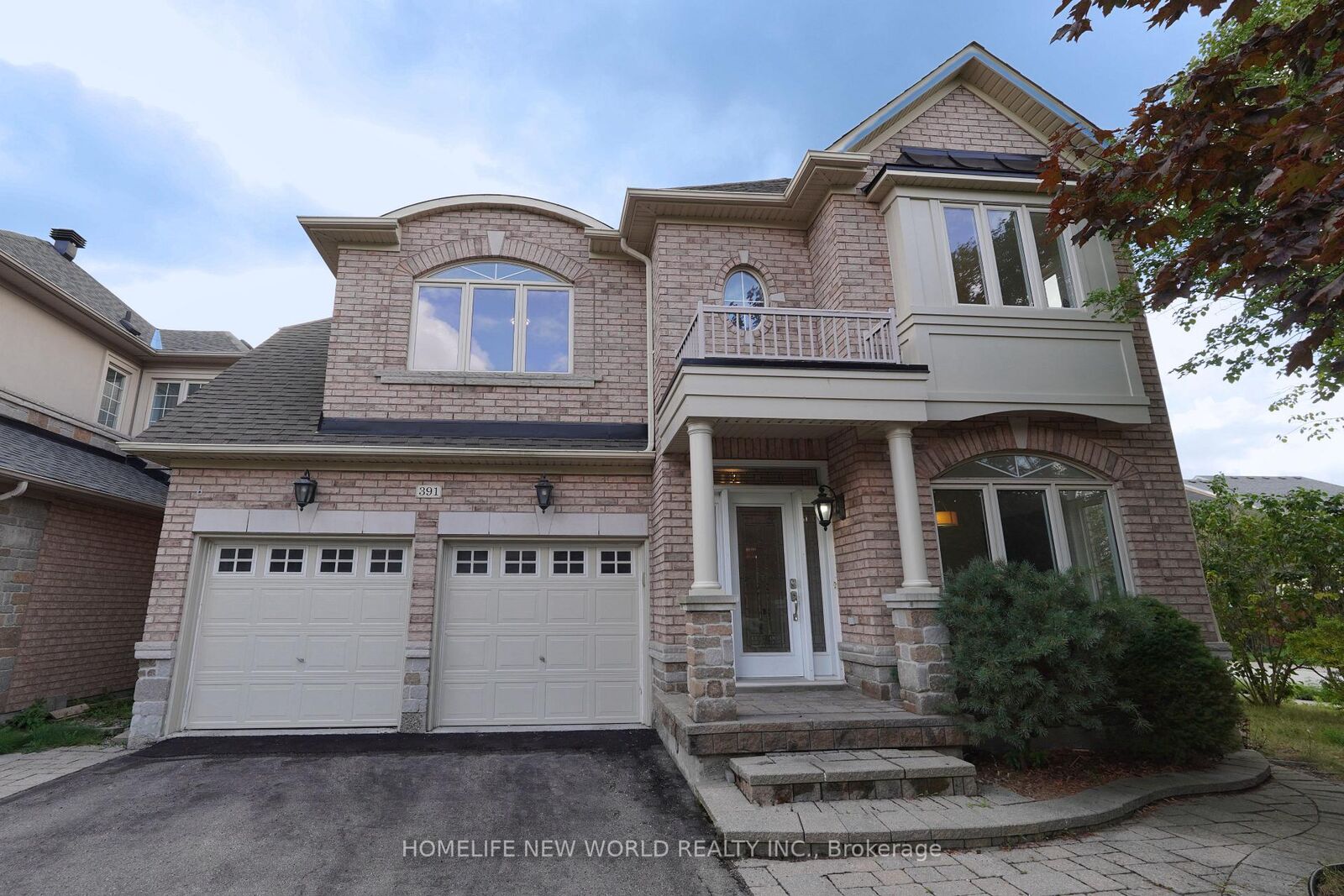 Property Photo: 391 Summeridge Drive ON L4J 8T7