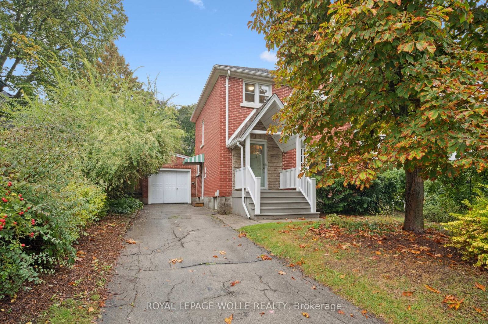 Property Photo: 103 Dunbar Road S ON N2L 2E4