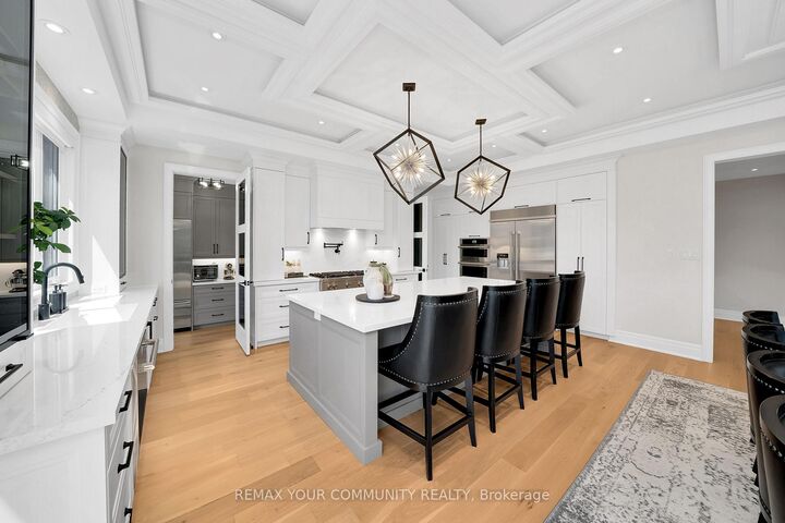 Property Photo: 36 Arbordale Drive ON L4H 5K5