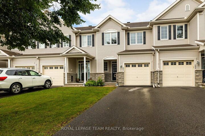 490 Dundonald Drive — photo 1