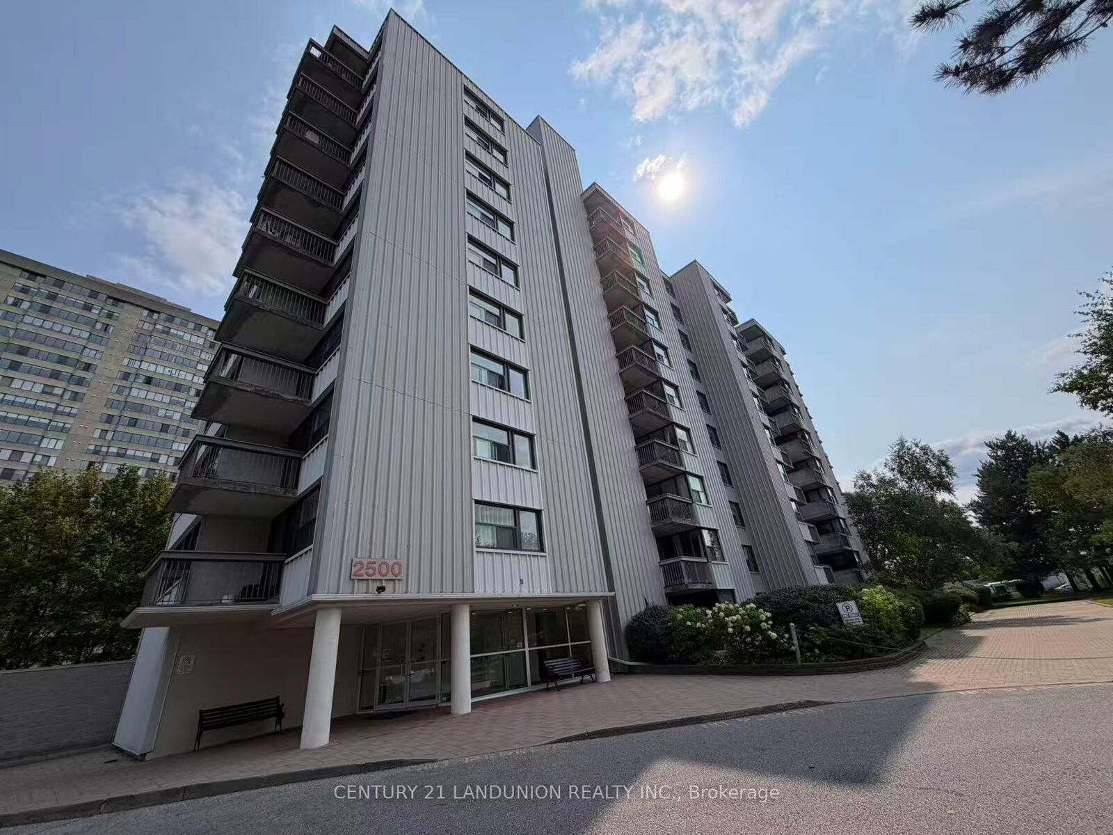 Photo de la propriété: 2500 Bridletowne Circle 1005 ON M1W 2V6