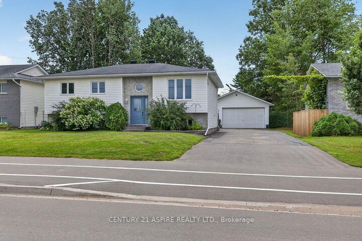 Property Photo:  50 Portage Road  ON K8H 3M8 