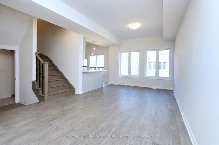 Property Photo:  138 Renfrew Trail  ON L3C 0K2 