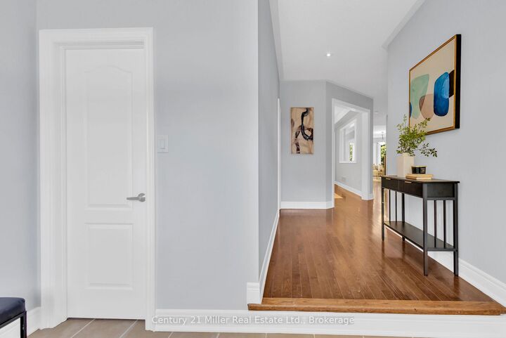 Property Photo: 2241 Adirondak Trail ON L6M 4W4