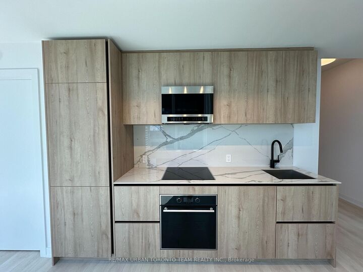 Property Photo:  117 Broadway Avenue 3602  ON M4P 1V3 