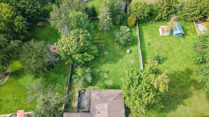 Property Photo:  1006 Lebanon Drive  ON L9S 2B7 