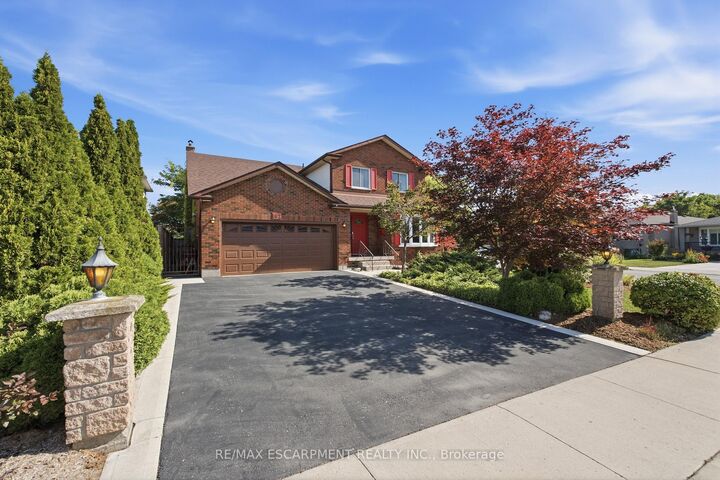 Property Photo: 102 Trenholme Crescent ON L8W 2L6