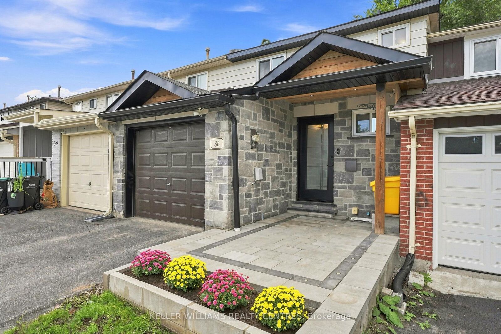 Property Photo:  36 Chaucer Crescent  ON L4N 4T7 