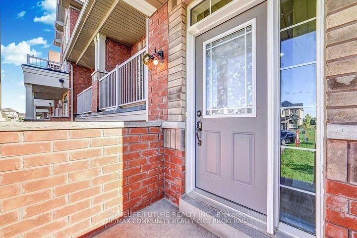 Property Photo:  84 Wimbledon Court  ON L1P 0A6 