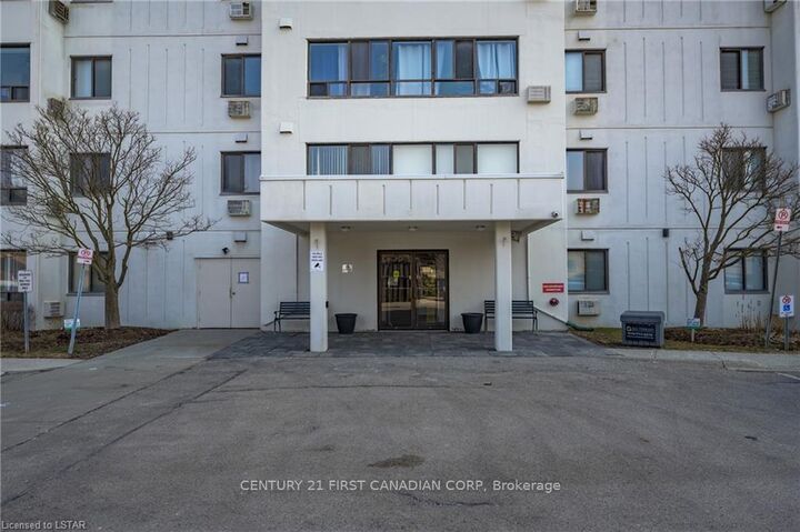 Property Photo:  135 Baseline Road W 402  ON N6J 4W4 