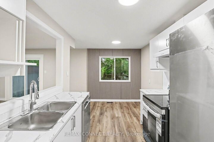 Property Photo: 43 Tybalt Crescent ON K2H 8J6