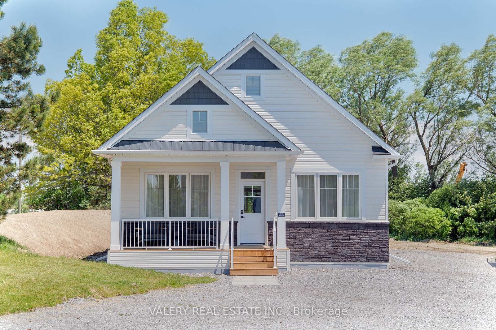 Property Photo:  3033 Townline Road Unit M  ON L0S 1S1 