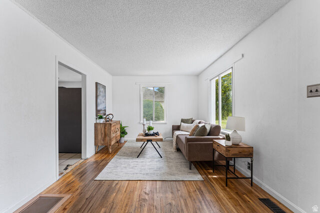 Property Photo: 1228 Iola Ave UT 84104