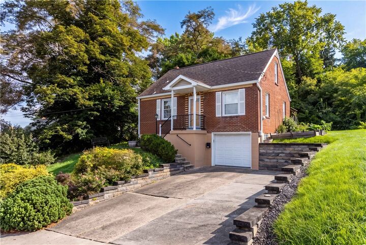 Property Photo:  615 Nordeen Dr  PA 15122 