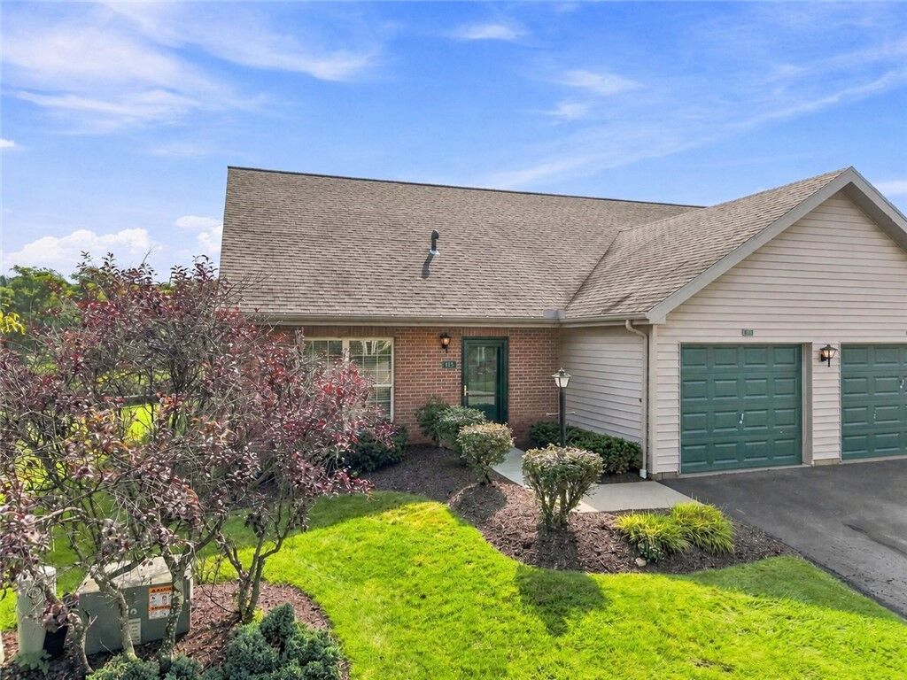 Property Photo: 115 Newhaven Lane PA 16001