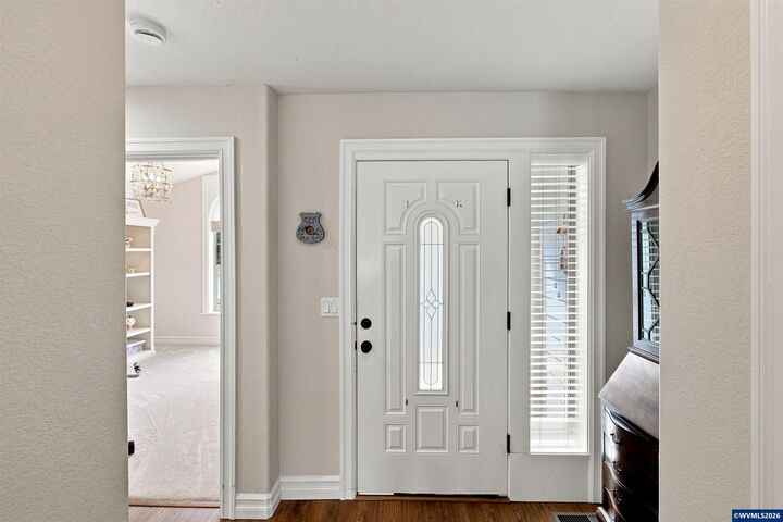 Property Photo:  127 Miranda Av SE  OR 97306 