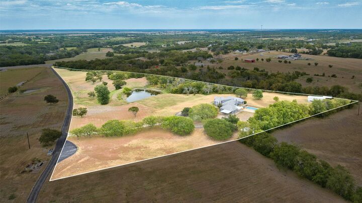 Property Photo:  2524 S Robinson Drive  TX 76706 