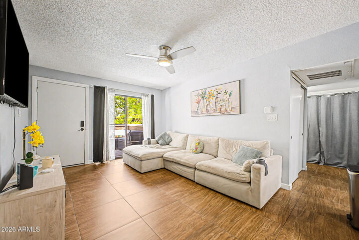 Property Photo: 5757 W Eugie Avenue 2098 AZ 85304