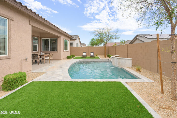 Property Photo: 15053 W Desert Hollow Drive AZ 85387