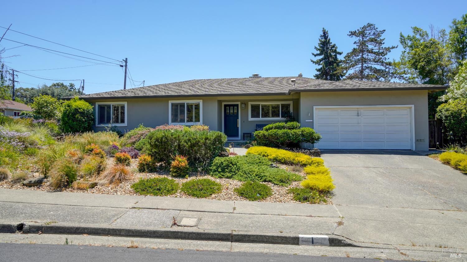 Property Photo:  1 Cushing Avenue  CA 94903 