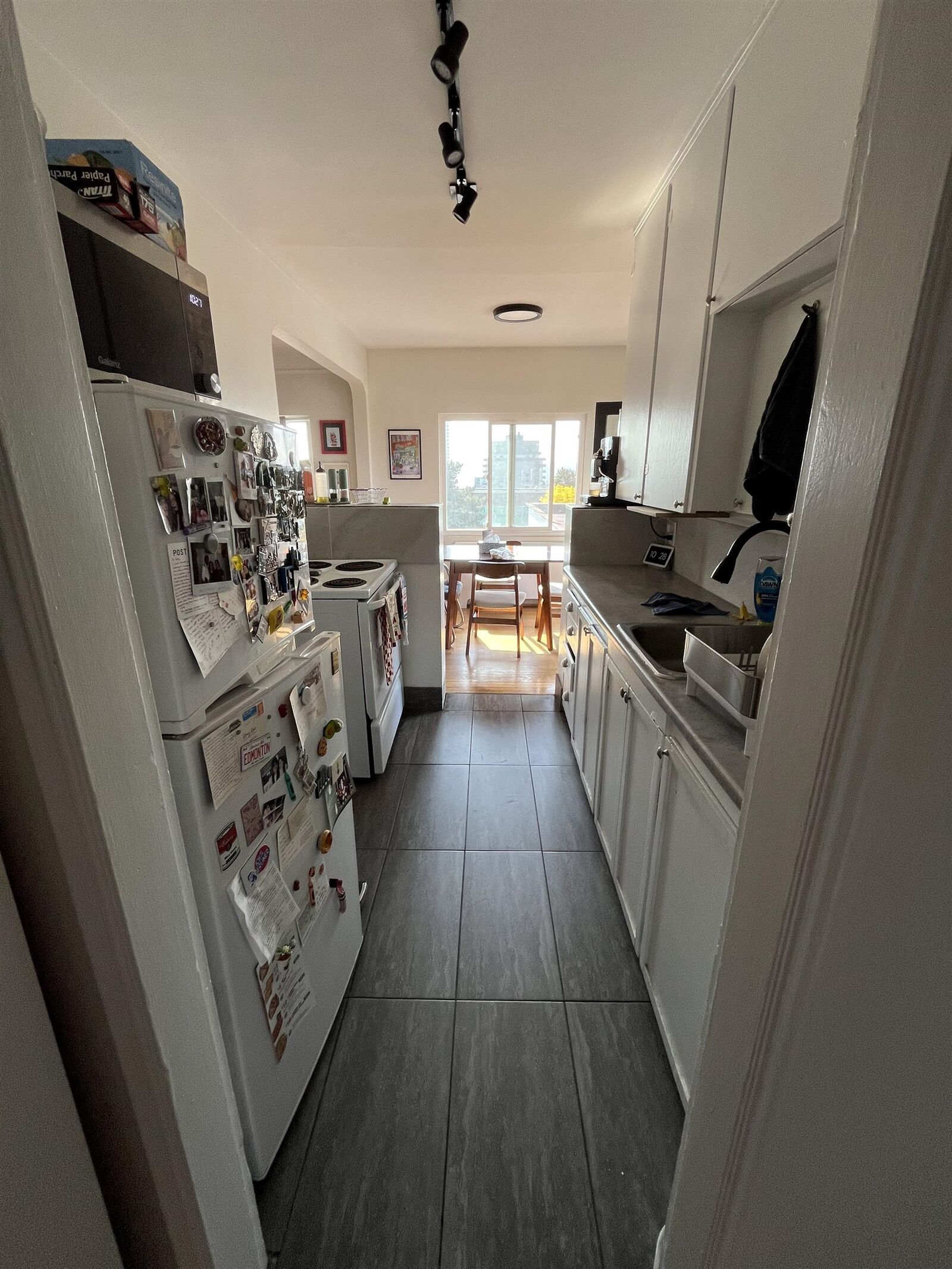 Property Photo:  735 Royal Avenue 301  BC V3M 1J6 