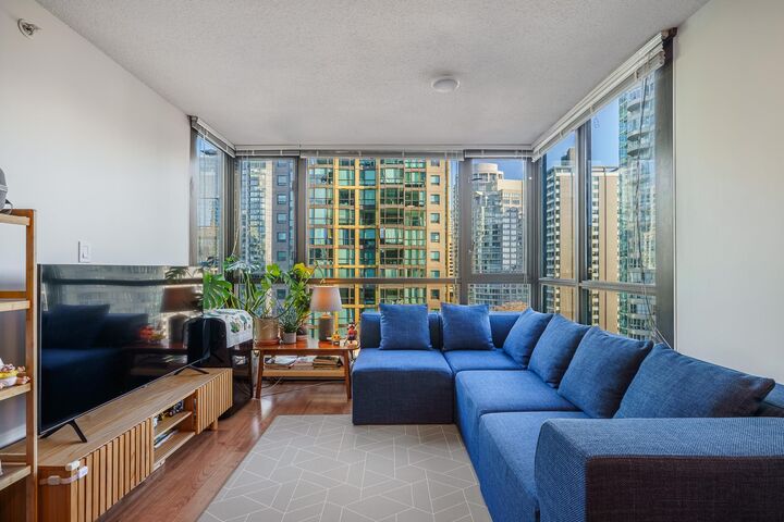 Property Photo:  1367 Alberni Street 1706  BC V6E 4R9 