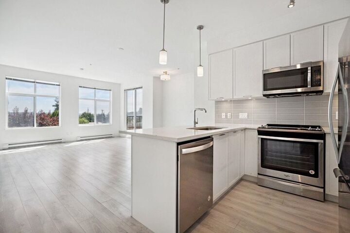 Property Photo:  828 Gauthier Avenue 101  BC V3K 1R9 
