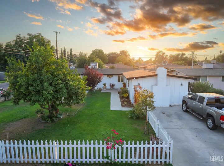 Property Photo:  101 Candy Street  CA 93309 