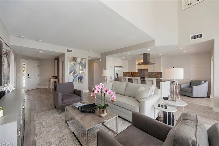 Property Photo:  4530 Gulf Shore Blvd N 2-212  FL 34103 