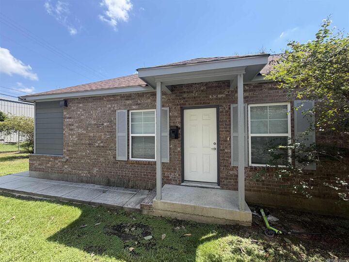 Property Photo: 6835/6769 Rembrandt Ave LA 70806