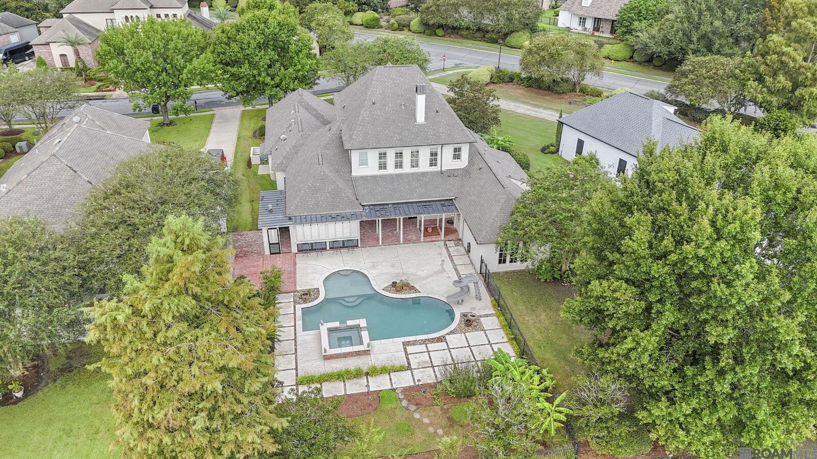 Property Photo:  3117 McClendon Ct  LA 70810 
