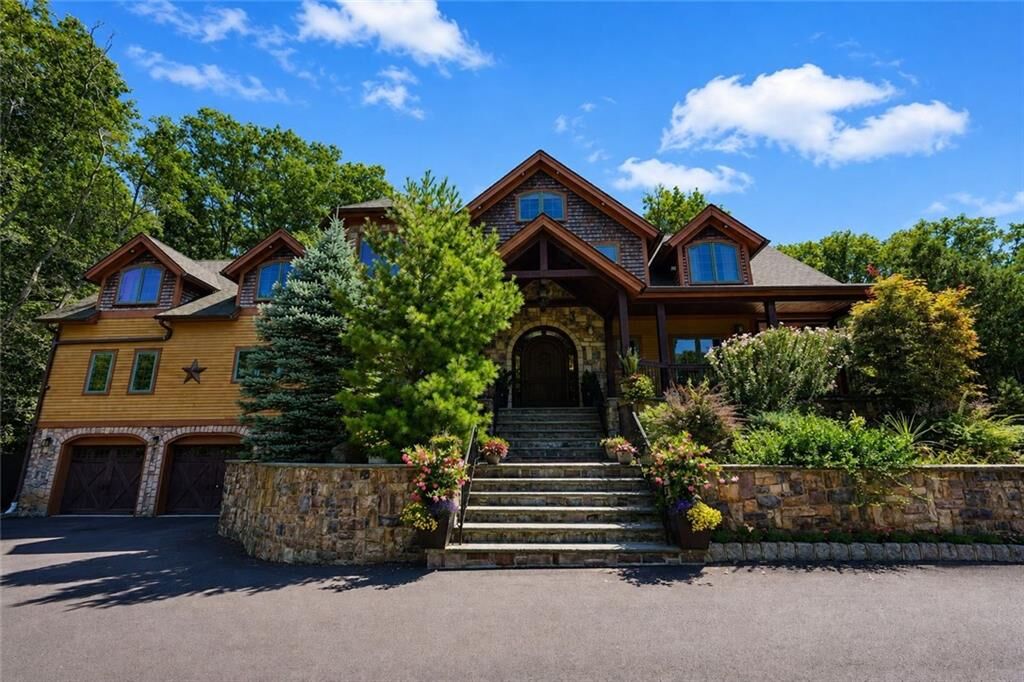 Property Photo:  191 Nevada Avenue  NY 10306 