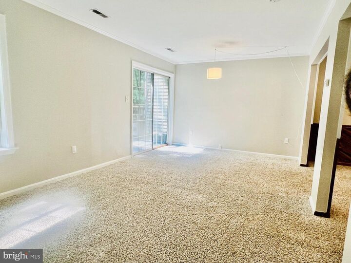 Property Photo: 4704 S Park Court VA 22193