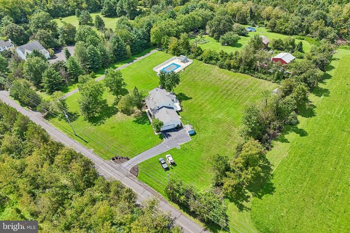 Property Photo: 857 Heimbach Road PA 18074