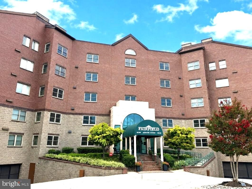 Property Photo:  102 Mercer Court 21 1A  MD 21701 